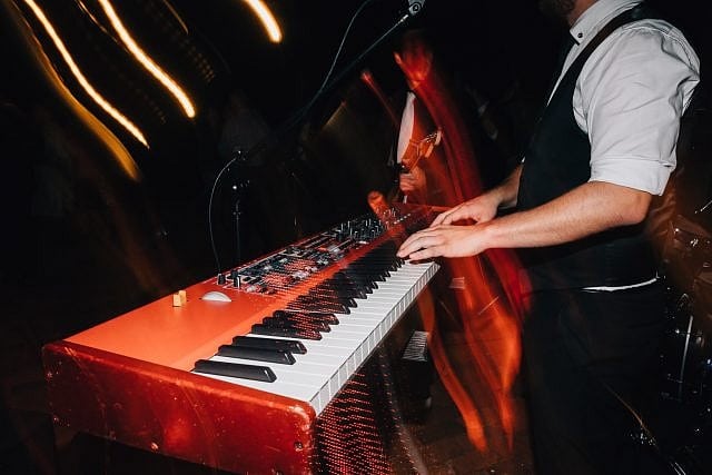 electric lights on the piano for reception 